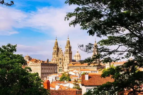Voyage de marche à Compostelle - Chemin Portugais «Un chemin de beautés» en mai 2027 en petit groupe accompagné | Spiritours